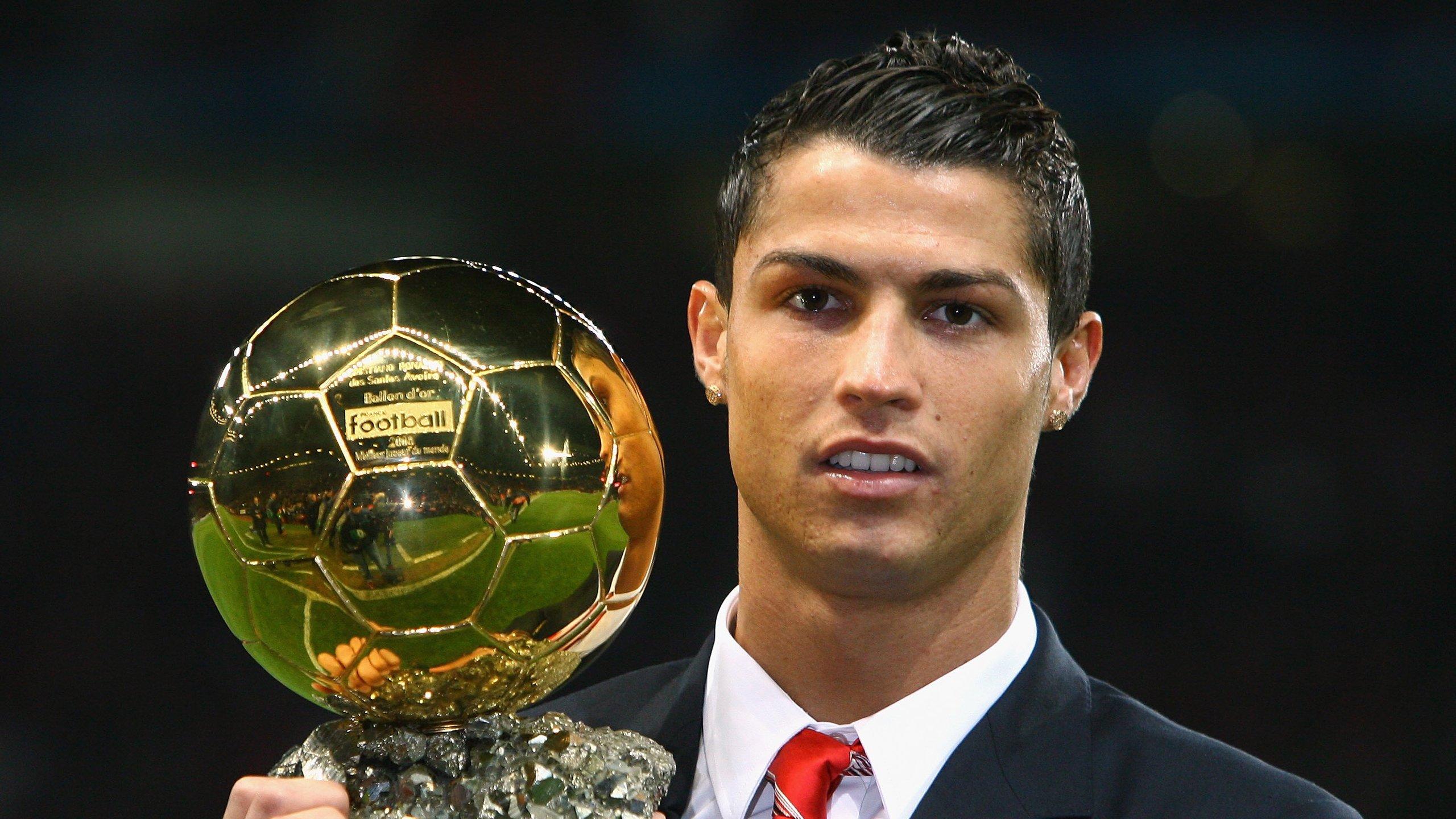 姆巴佩帽子戏法助巴黎圣日耳曼大胜里昂，法甲争冠悬念再起